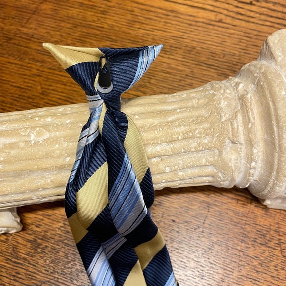 Boys Clip On Tie Striped Blue Yellow Pre Tied Necktie Modern Size M 2.75in 15in - Picture 2 of 3